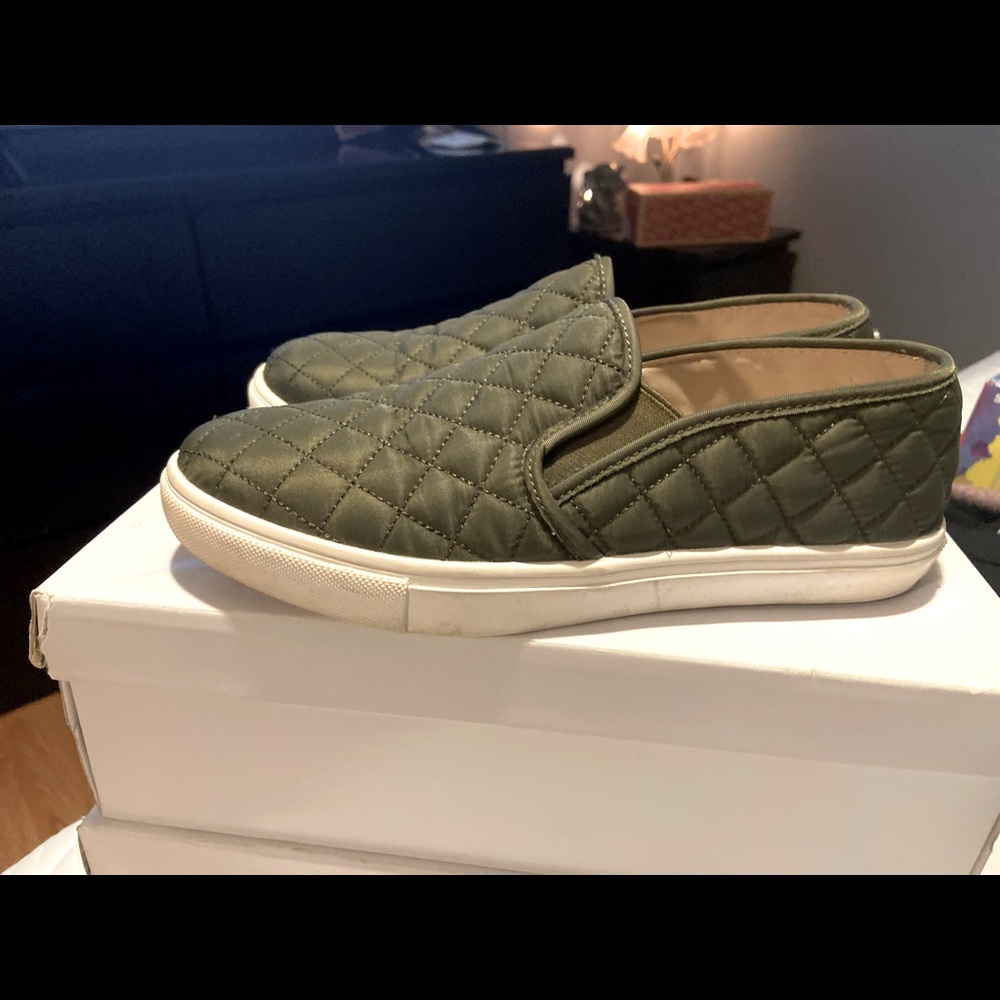 Steve Madden Olive Slip on